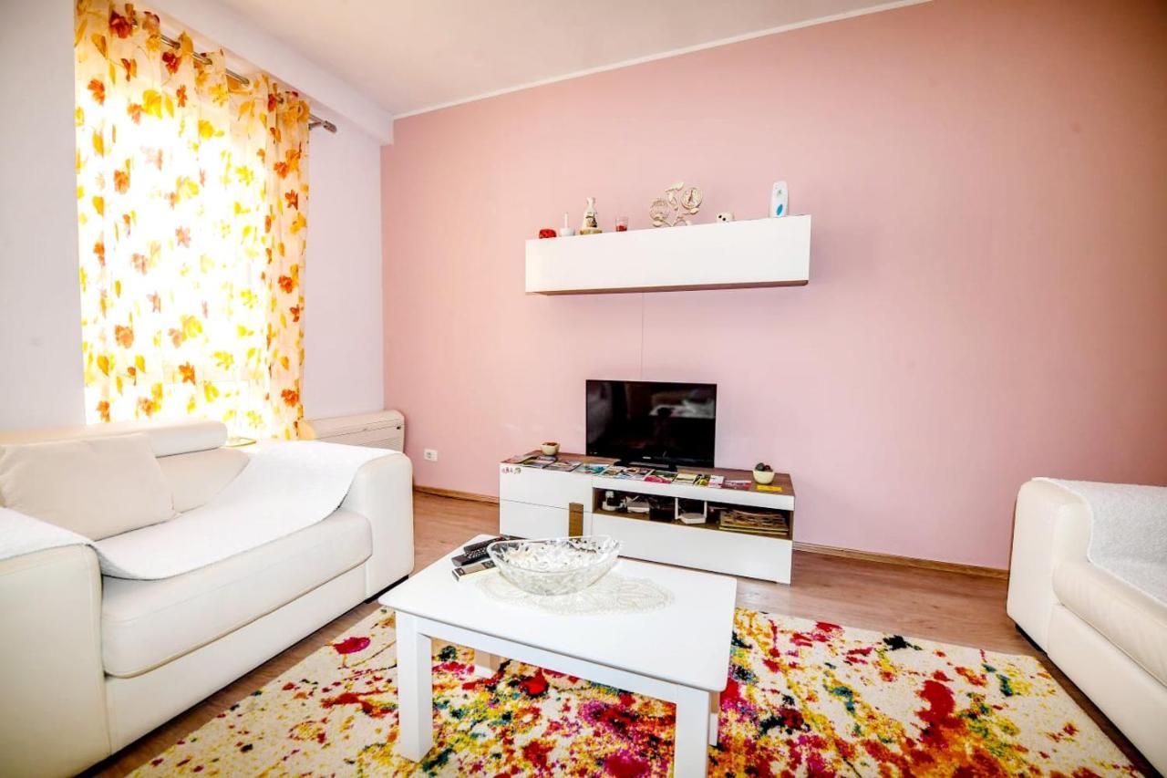 Happy Stories' Apartment In City Centre Shkodër エクステリア 写真