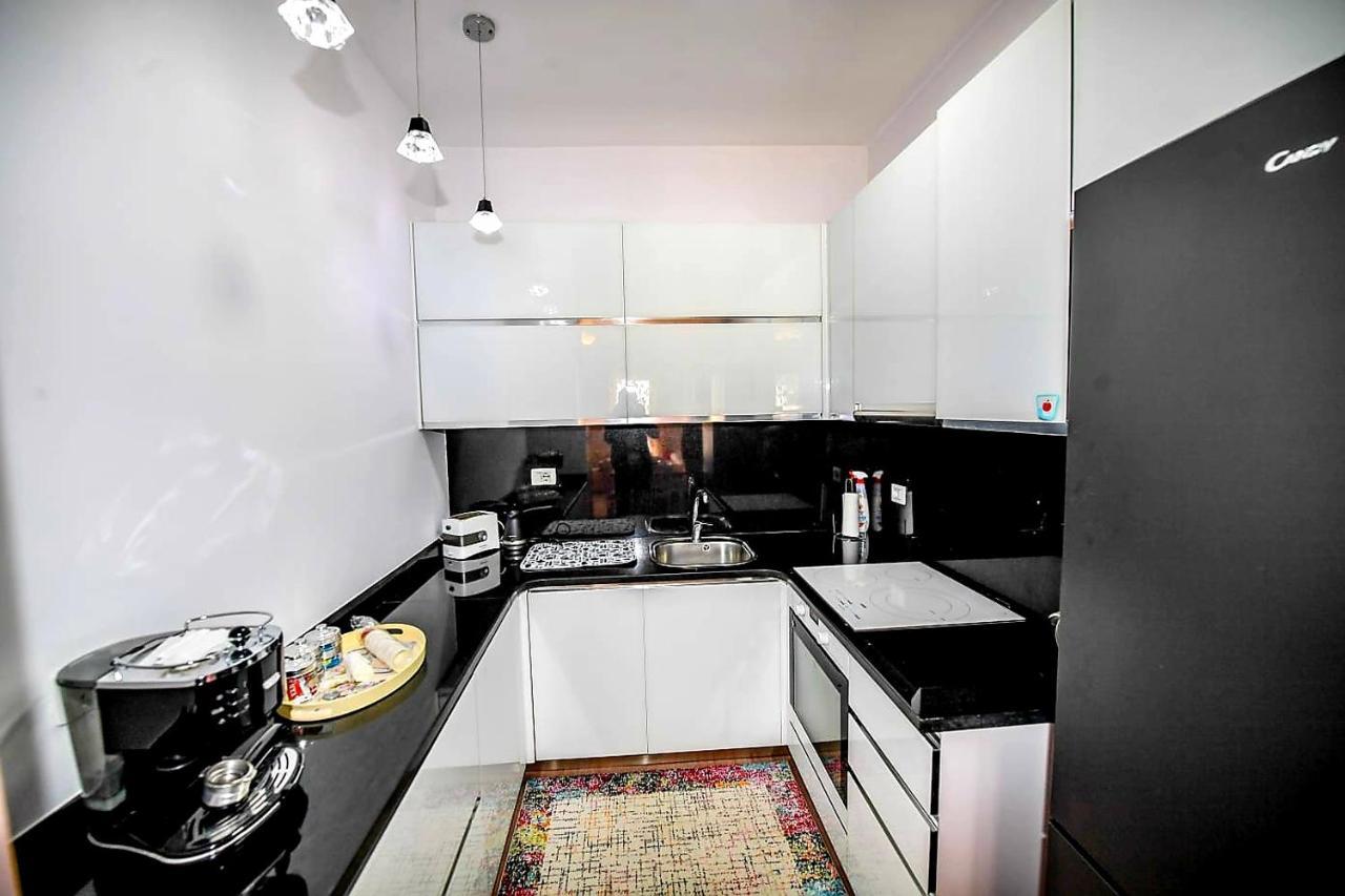 Happy Stories' Apartment In City Centre Shkodër エクステリア 写真