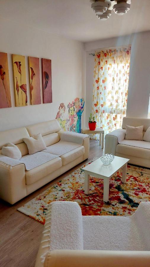 Happy Stories' Apartment In City Centre Shkodër エクステリア 写真